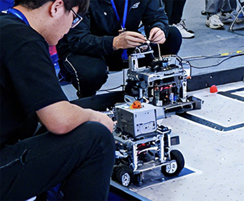 大学生机器人大赛